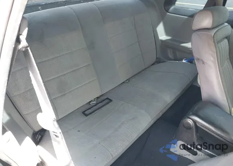 1988 Ford Mustang Lx z USA, uszkodzony, nr VIN 1FABP40E1JF125245